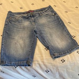 Arizona distressed jean shorts Size 13